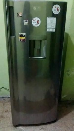 vendo refrigeradora LG seminueva