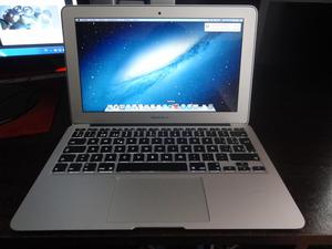 MacBook Air Intel Dual Core i5 1.7GHz, 4GB RAM, 128GB Flash
