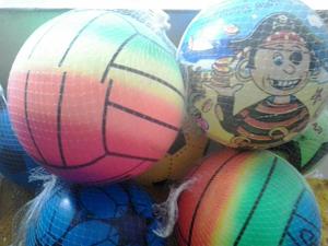 Vendo lindas y coloridas pelotas para niños a S/ 3,00!!!