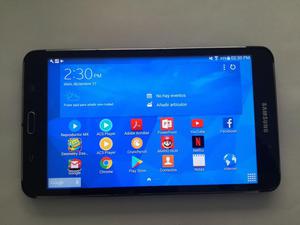 Tablet: Samsung Galaxi Tab 4