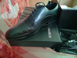 Zapatos De Vestir Negros Calimod Talla 40