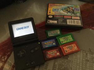 Game Boy Advance SP y Cinco Juegos de Pokemon