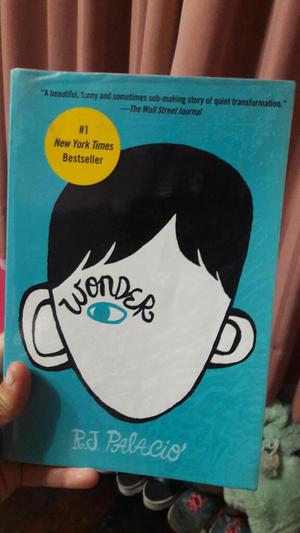 Wonder libro Original en Inglés