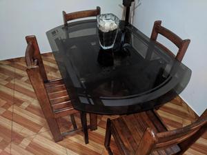 Mesa con 4 sillas