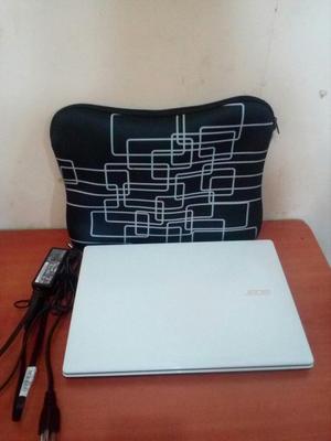 Remato Laptop de Lujo Blanco Core I3