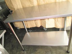 mesa de trabajo en acero inox