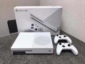 Xbox One S 500gb 4k + 2 Mandos
