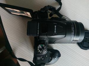 Camara Nikon B700 Esta en 9.5