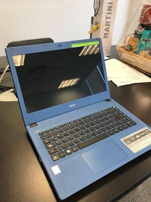 Laptop Acer Aspire E” Como Nueva