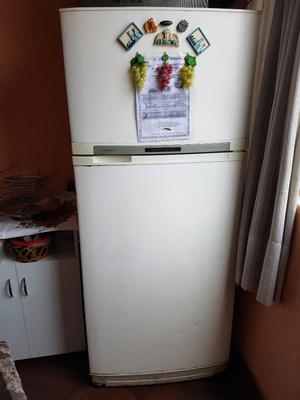 Refrigeradora