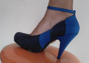 zapato mujer de color azul con plataforma taco 7