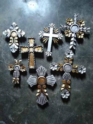 Cruces Talladas Y Pan De Oro
