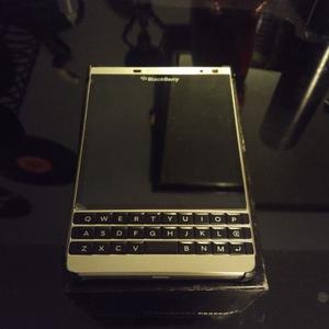 Blackberry Passport Silver Edition Android Telefono