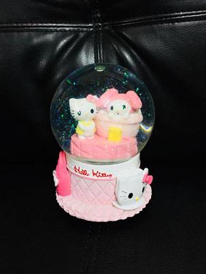 Bola de cristal de Hello Kitty y My Melody