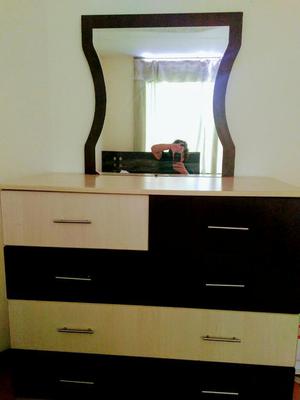 Hermoso Mueble Ropero con Espejo