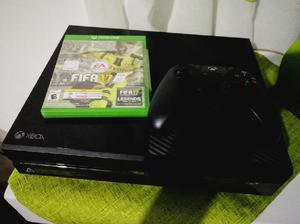 Xbox One con Fifa 17 Bien Cuidado