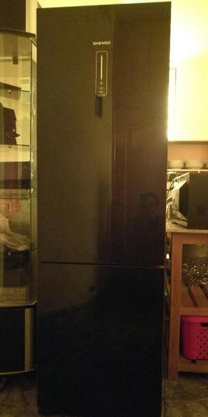Refrigeradora Daewoo Negra