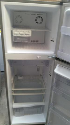 Refrigeradora Nueva Electrolux de 290 Litros Remato