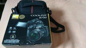 Nikon Coolpix B700