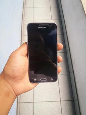 Vendo Celular J