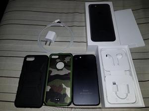 Vendo iPhone 7 32 Gb 2 Cases