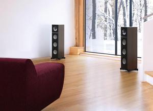 Parlantes ingleses marca KEF
