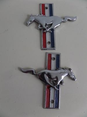 Auto Carro Mustang Ford Emblema Caballo Adorno