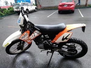 Moto Cross Suzuki