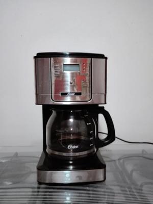 REMATO CAFETERA OSTER S/.100