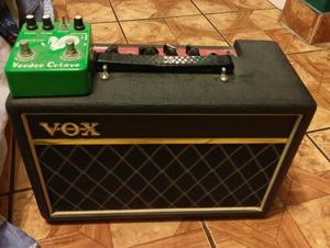 COMBO: Amplificador Vox para Bajo y Pedal Joyo