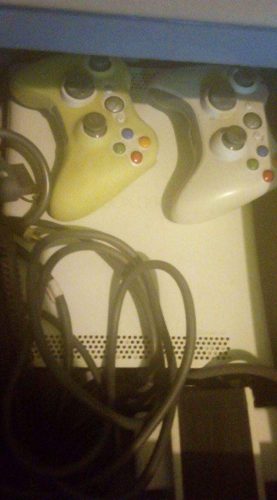 Xbox 360 Blanca Con 2 Mandos