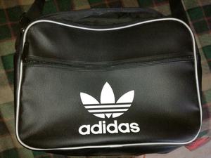 Morral Adidas Airliner