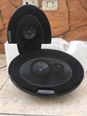 Parlantes Kenwood Triacxiales