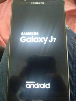 Galaxy J 7 en Uso sin Golpes