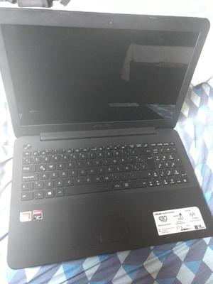 Laptop marca Asus modeloX555B