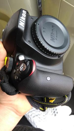 Camera Nikon Modelo D