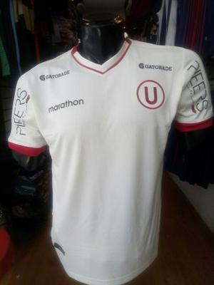 Camiseta Universitario 