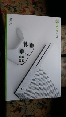 Xbox One S 1 Tb Mas Gears Of War 4 Totalmente Nuevo!!