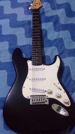 Guitarra Eléctrica Squier Fender Bullet Stratocaster.