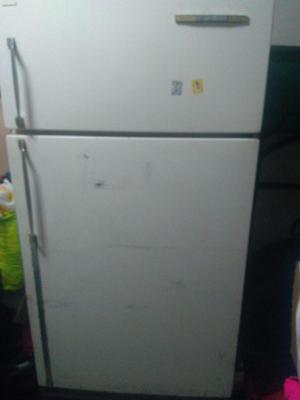 vendo refrigeradora no frost usada en buen estado