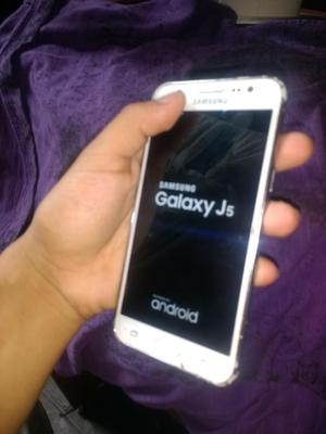 Cambio Galaxy J5 Camara 13y8 Condetalle
