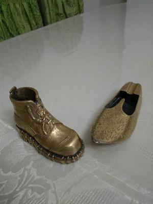 Escultura de Bronce Macizo Zapato Y Bota