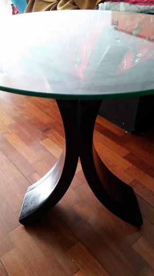 MESA DE MADERA CEDRO CON VIDRIO REDONDO