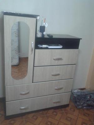 Vendo Un Ropero Comoda