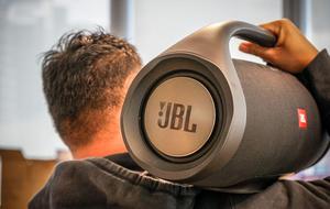 Bocina Jbl Boombox Portable Bluetooth Speaker Negra