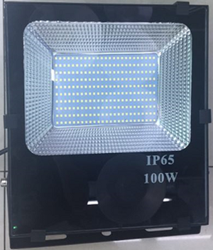 ¡REMATE DE ADUANAS!: REFLECTOR LED100W x10 UNID.