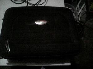 maletin negro ideal para laptop