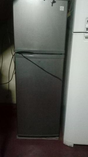 Vendo Refrigeradora Marca Daewoo