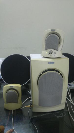 Remato Parlantes Altec Lansing 2.1