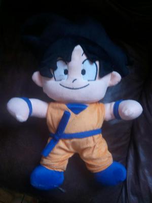 Goku Peluche